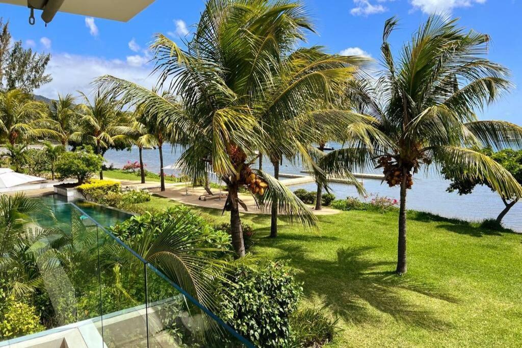 Latitude Luxury Seafront Suite Riviere Noire Exterior photo